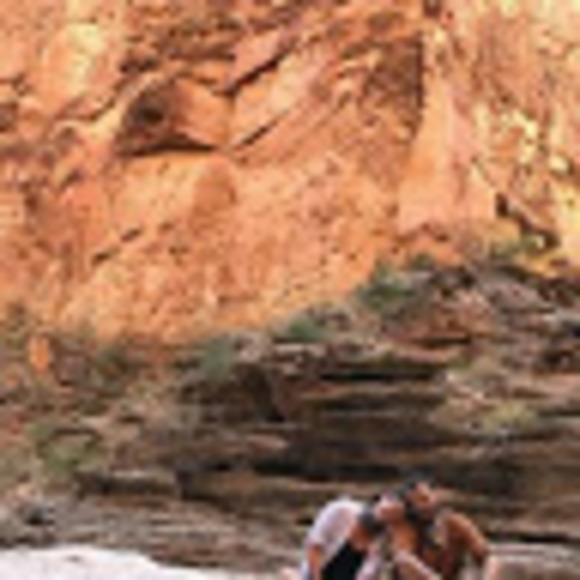 Meet your Posher, Carla - Picture 1 of 1